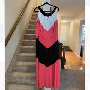 Sleeveless long dress